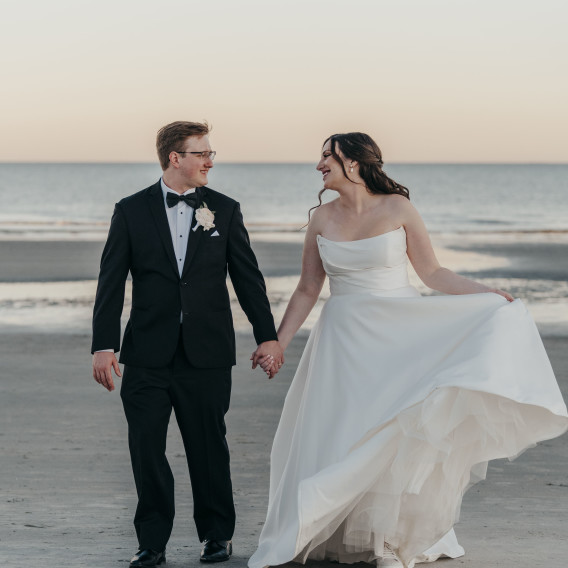 33 Beach Wedding Dresses Real Brides Wore That We Love