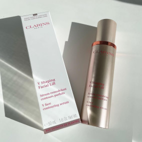 V Shaping Facial Lift | CLARINS® UK