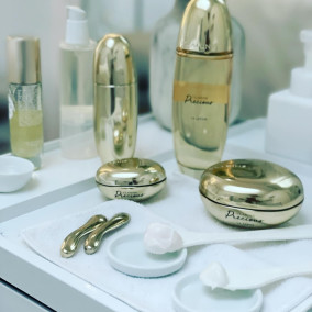 Precious Le Serum | CLARINS® UK