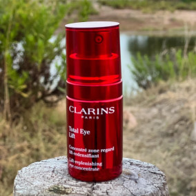 Total Eye Lift | Eye Lifting Serum | CLARINS® UK | CLARINS® UK