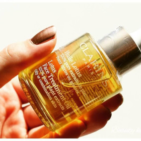 Lotus Face Treatment Oil: Skincare For Oily Skin Treatment